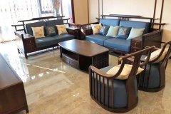 新中式酒柜有強(qiáng)大的藏酒、收納功能，款式多樣，也同樣令人感嘆